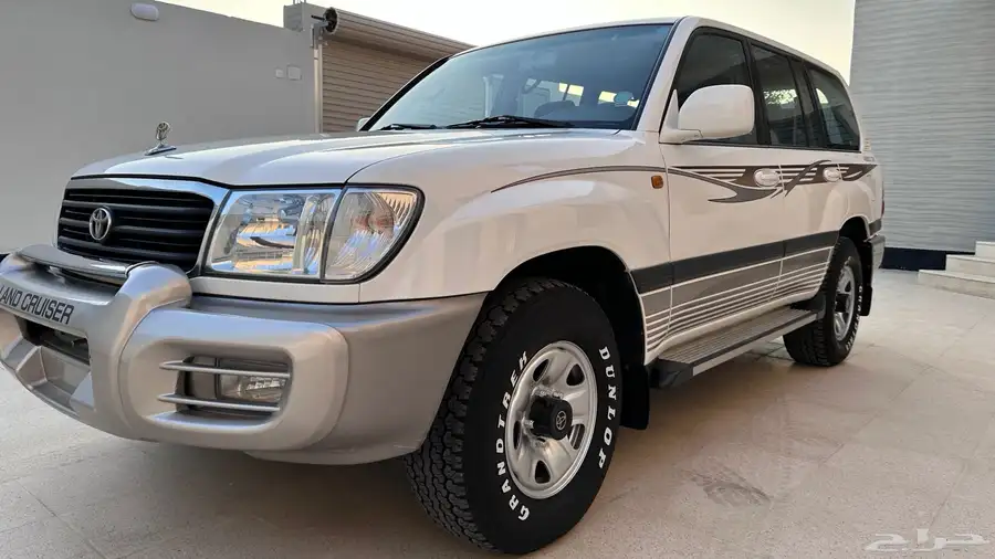 لاندكروزر 2002 GXR قير عادي مخزن عداد 157 الف 0