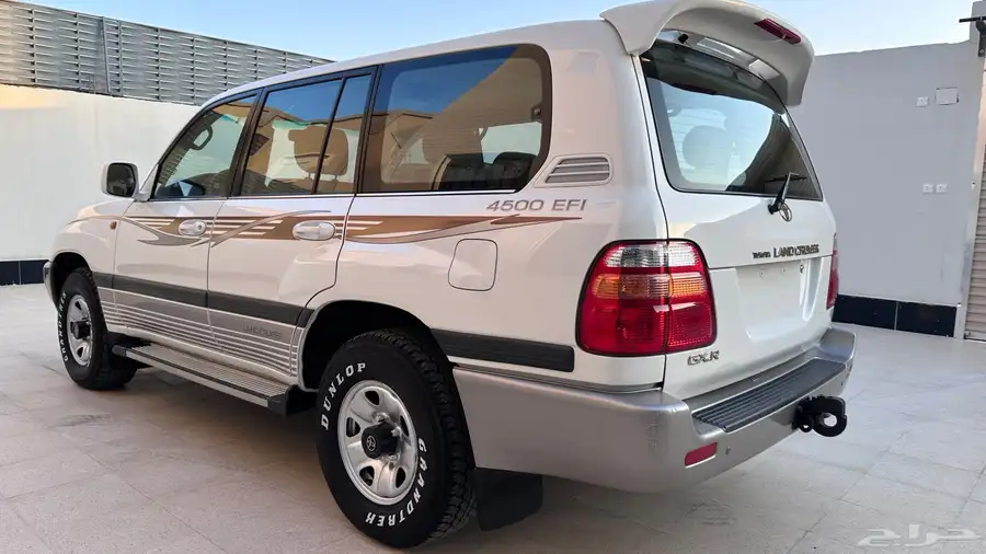 لاندكروزر 2002 GXR قير عادي مخزن عداد 157 الف 3
