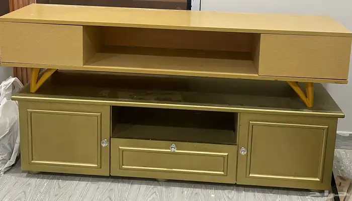 طاولات واغراض مستعمله 0