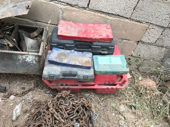 مفكات ومفاتيح وعدة ورش 2