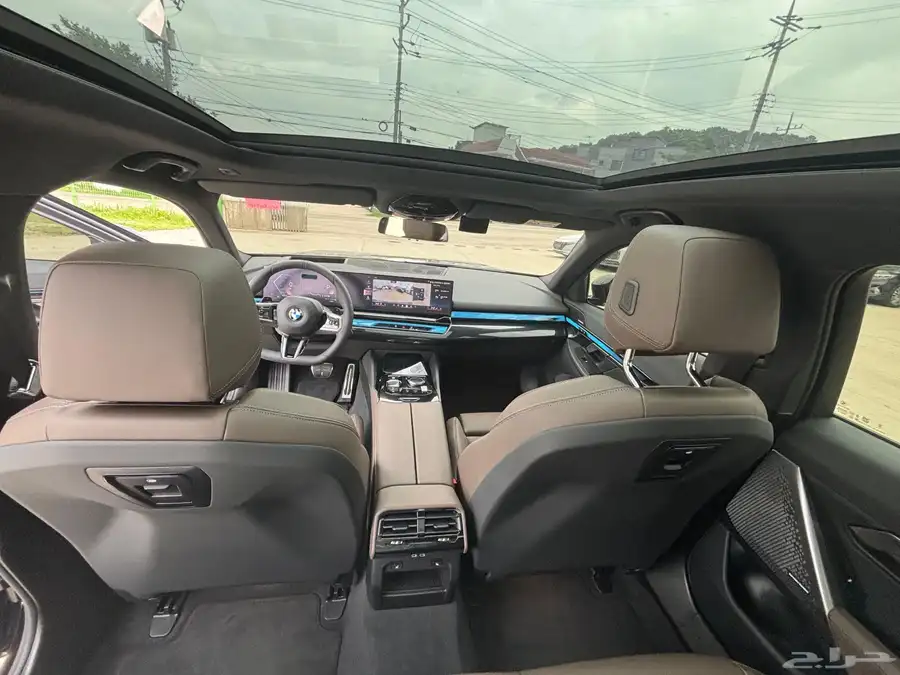 BMW 520i 2025 M sports تم البيع 25