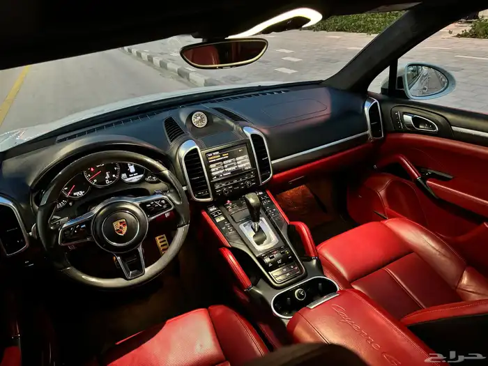 بورش كايين GTS 2016 ابيض وداخليه احمر فل كامل 8