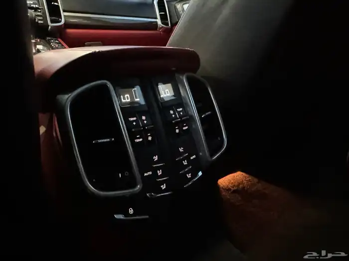 بورش كايين GTS 2016 ابيض وداخليه احمر فل كامل 11