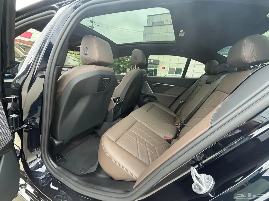 BMW 520i 2025 M sports تم البيع 17