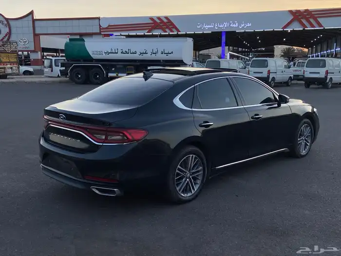 ازيرا 2019 ( بنزين ) فل كامل بانوراما 4