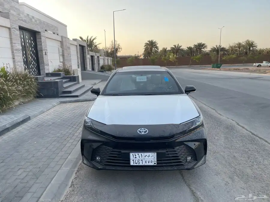 كامري نص فل Le 2025 1