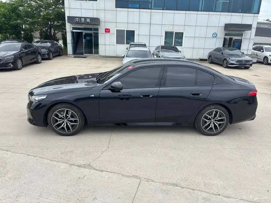 BMW 520i 2025 M sports تم البيع 0