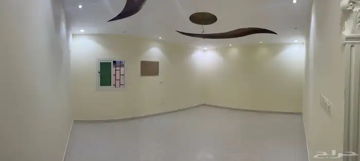 شقة للإيجار بمخطط الرياض 4 غرف 1