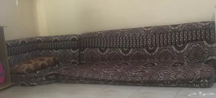 مجلس أرضي 0