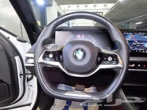 740i 2023 6