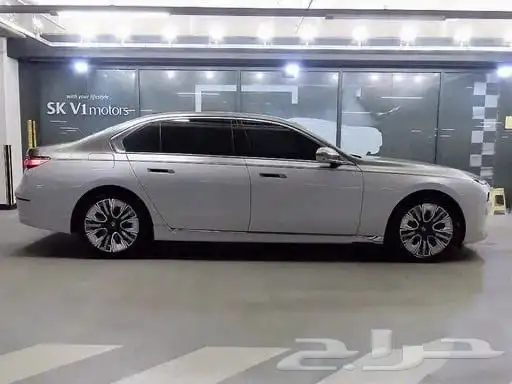 740i 2023 2