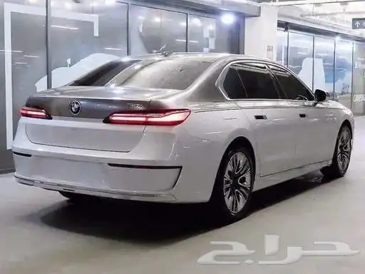 740i 2023 3