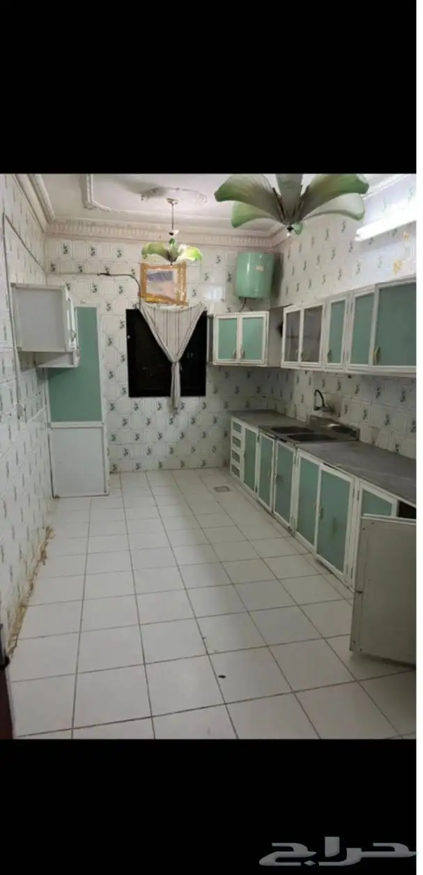 عماره فيلا دورين للبيع في حي الشرايع 3