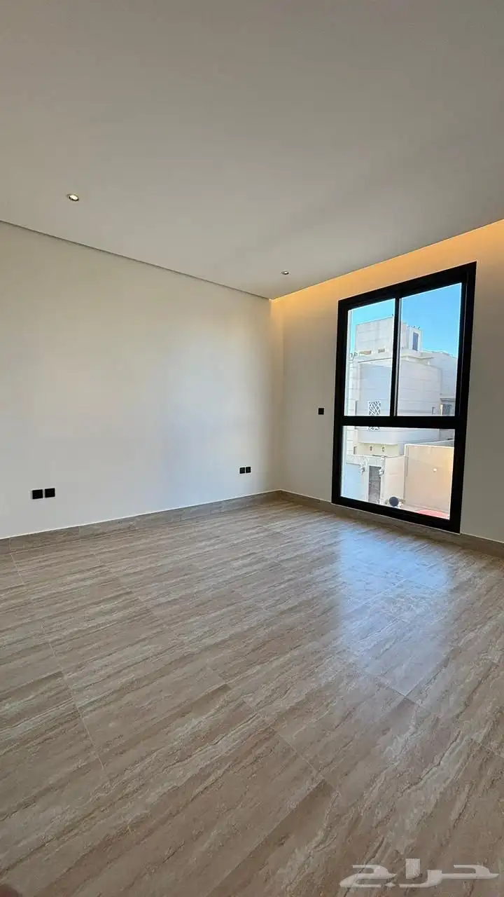 دور اول للإيجار حي النرجس 4