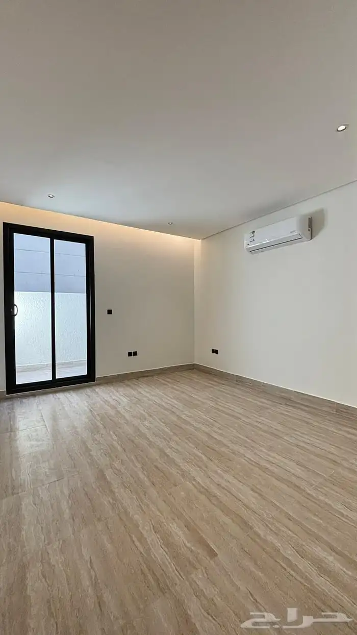 دور اول للإيجار حي النرجس 15