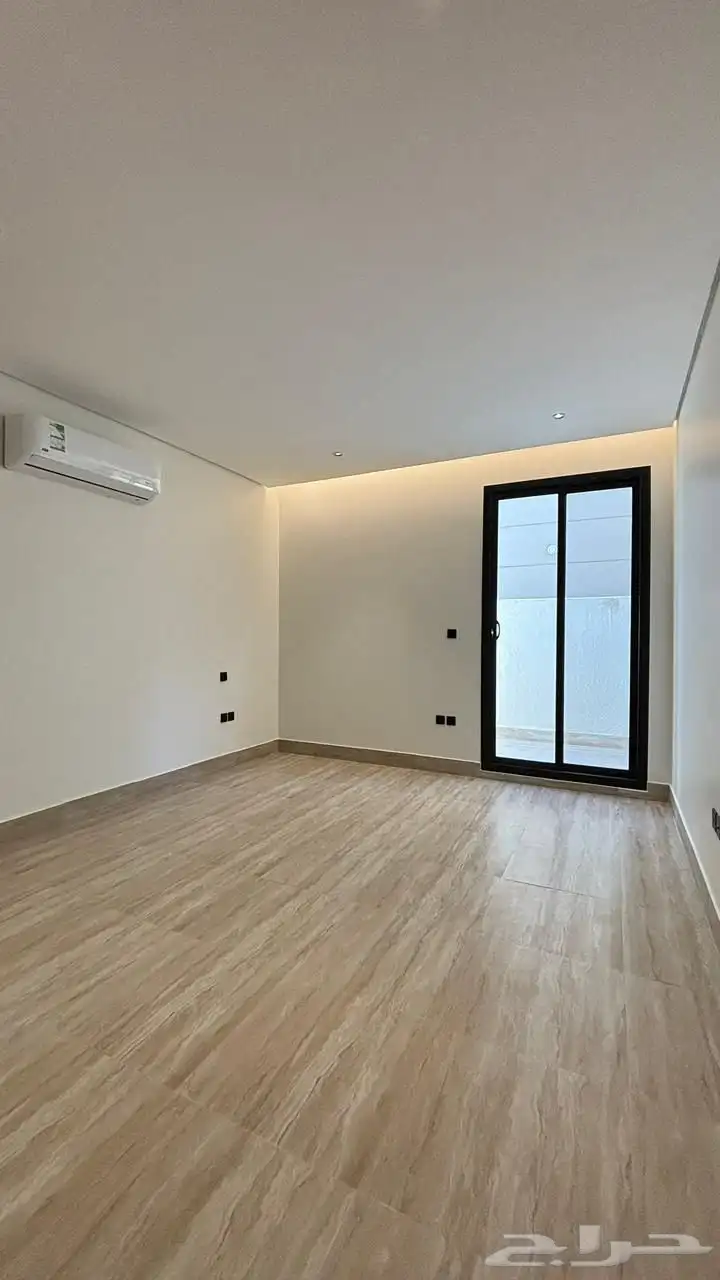 دور اول للإيجار حي النرجس 12