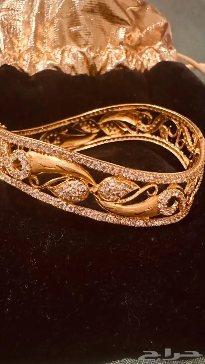 اسورة ذهب للبيع 0