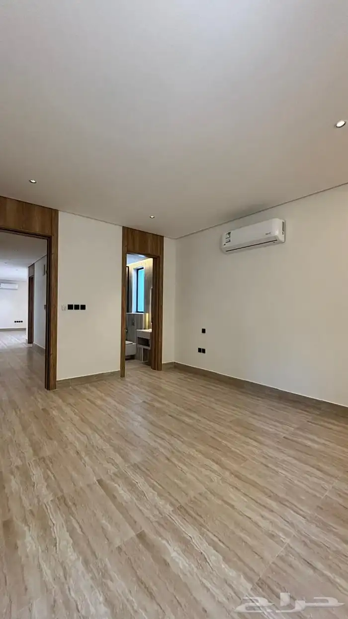 دور اول للإيجار حي النرجس 11