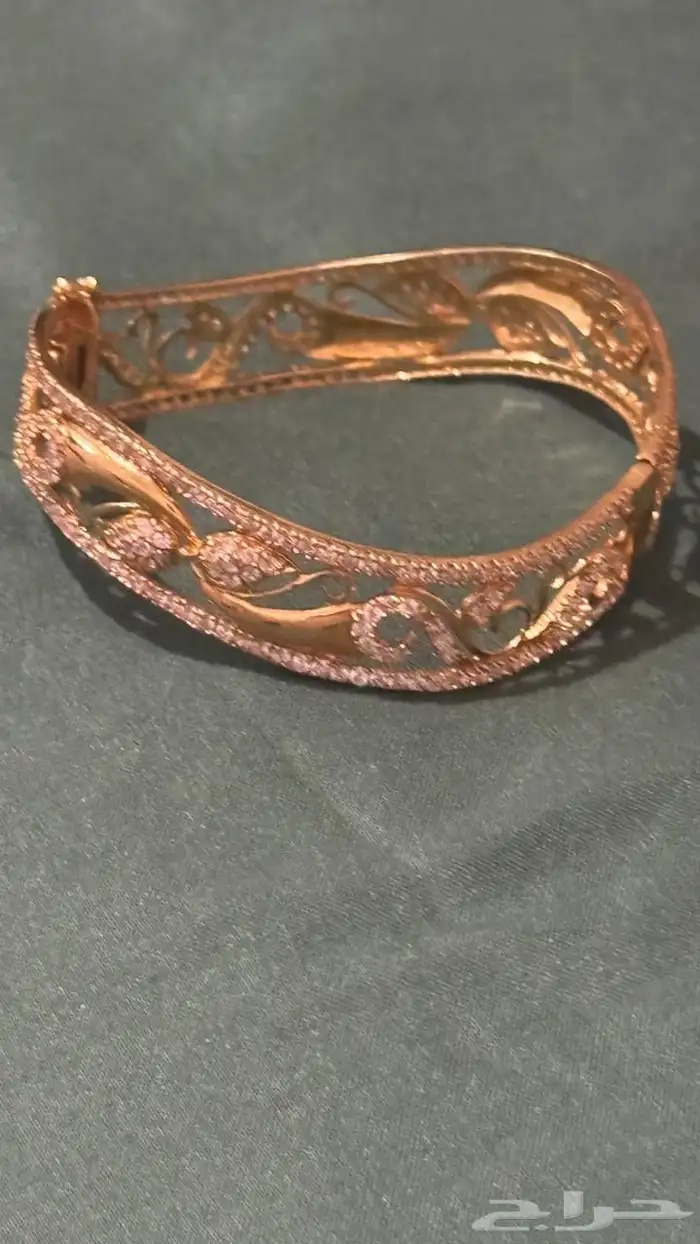 اسورة ذهب للبيع 2