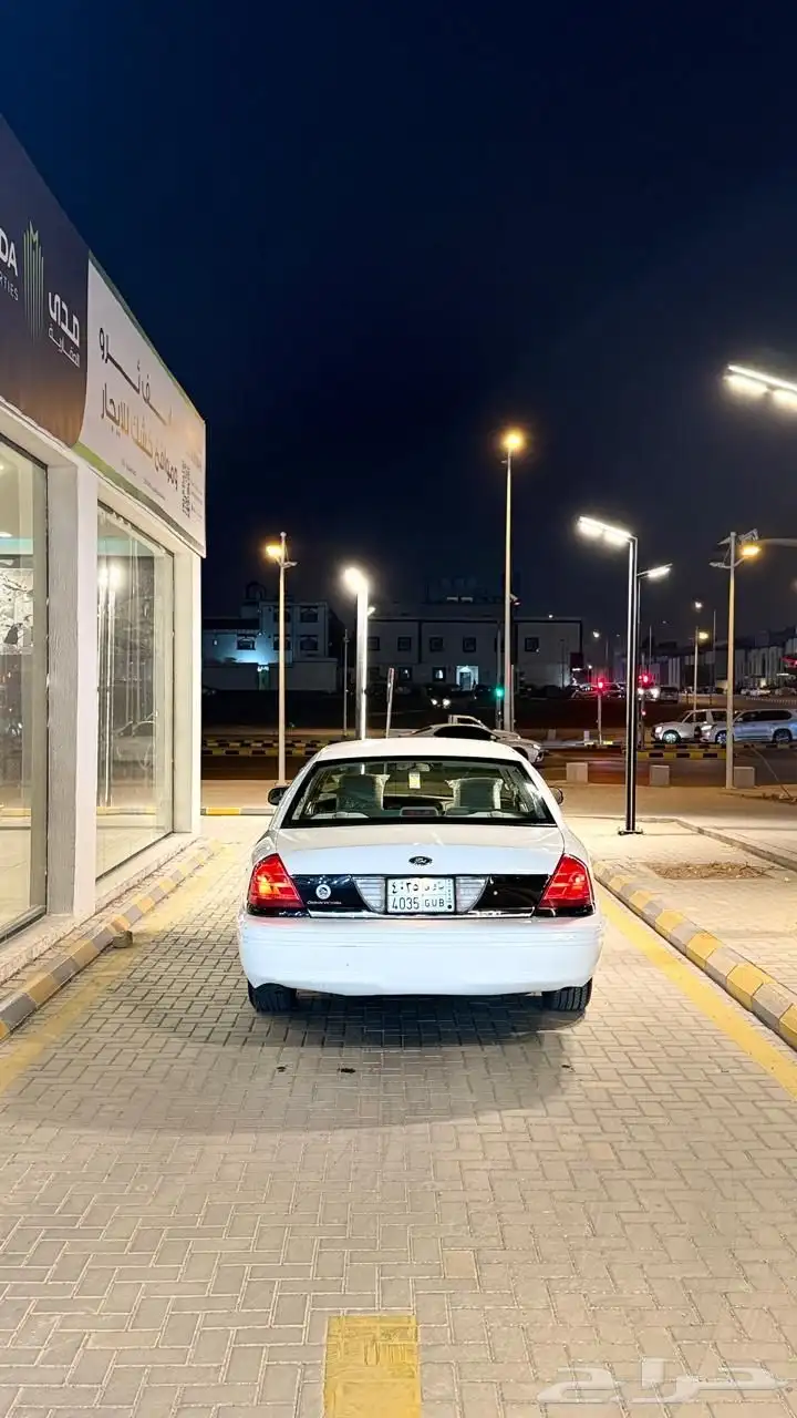 فورد فكتوريا 2011 26