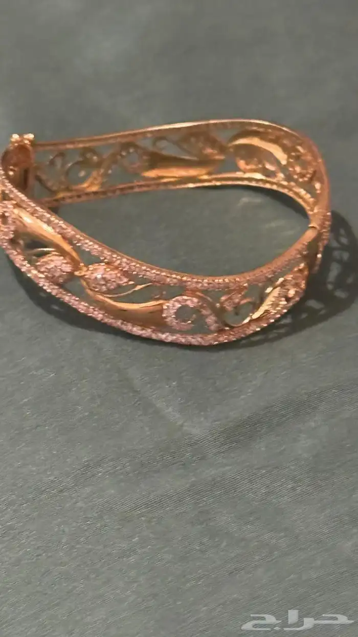 اسورة ذهب للبيع 4