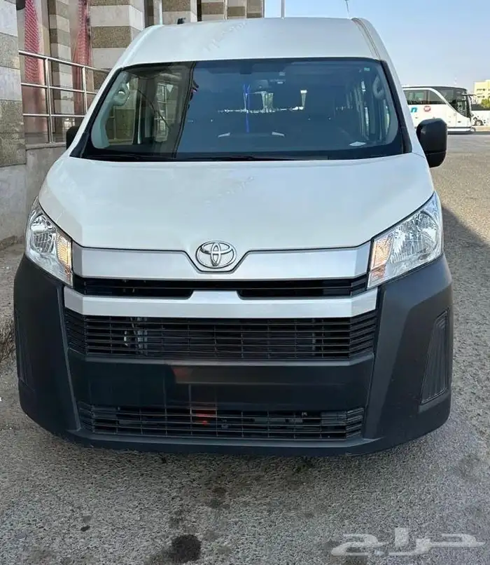 اجار باصات هايس موديلات حديثه مع السائق في الرياض 4