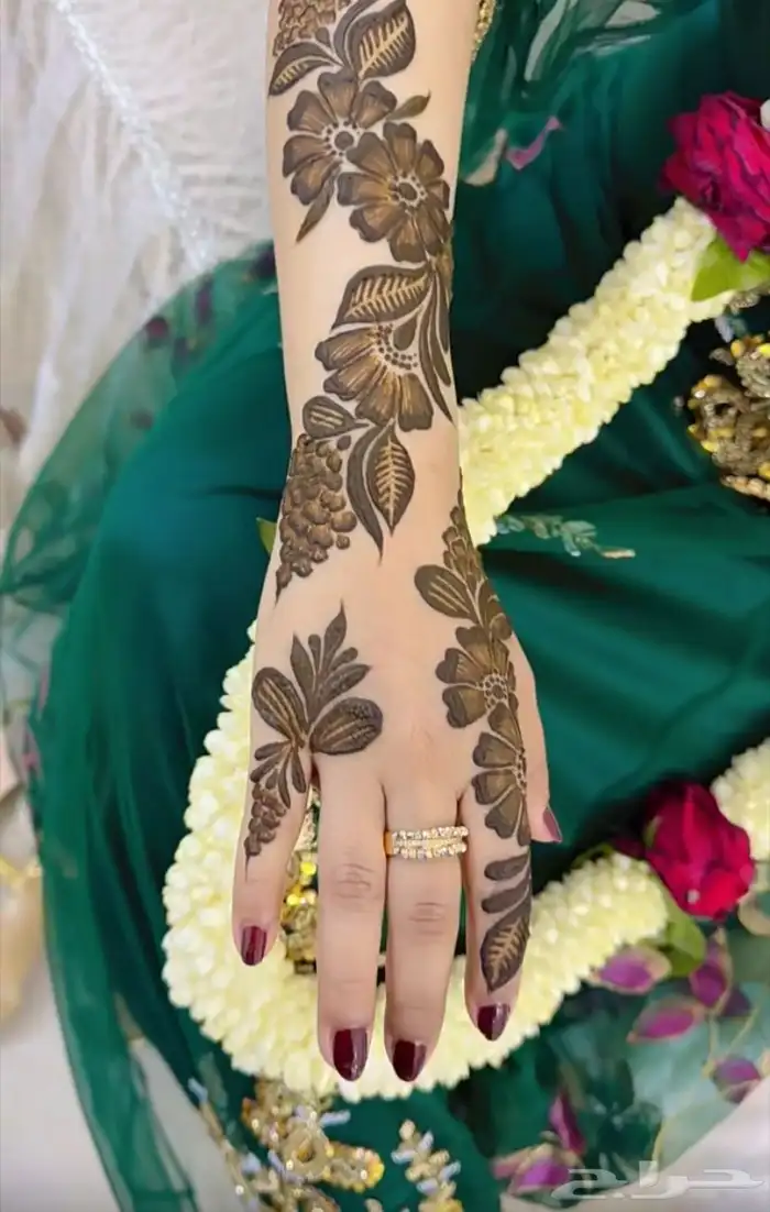 نقش حناء احمر باسعار مناسبة جدا 0