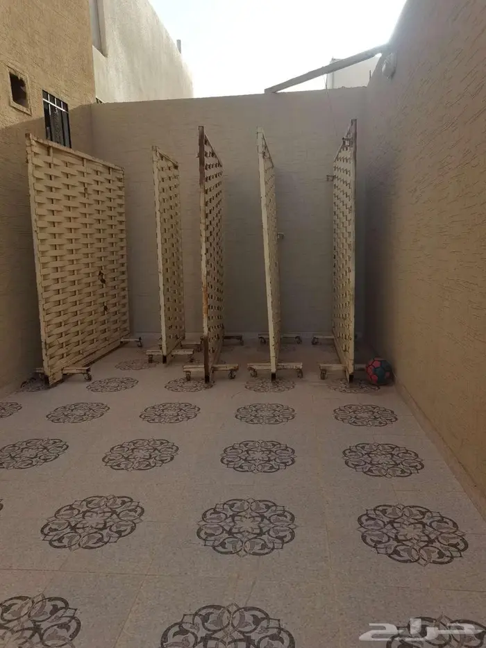 ساتر حديد طول 9متر بعرض2 متر إرتفاع 2 متر 0