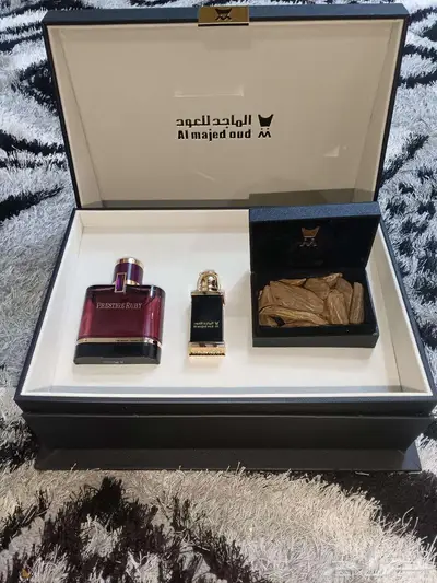 للبيع بوكس هدية من الماجد عود وعطور 2