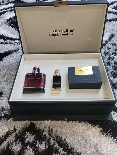 للبيع بوكس هدية من الماجد عود وعطور 1