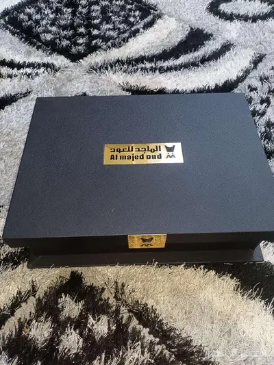 للبيع بوكس هدية من الماجد عود وعطور 0