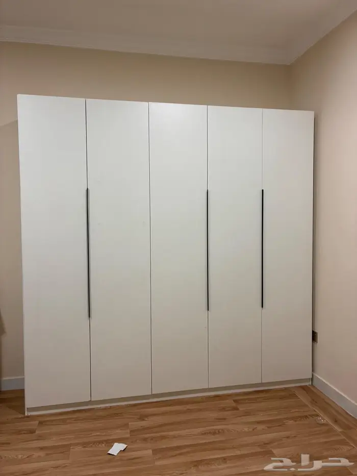 Upgrade Your Style with a Stunning New Wardrobe r 0