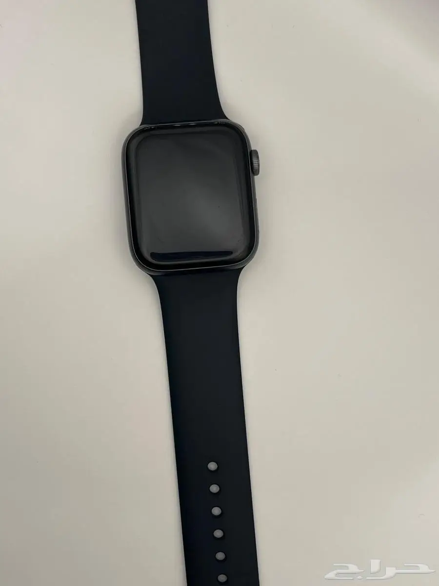 للبيع  ساعة Apple Watch Series 4 - إصدار Nike 4