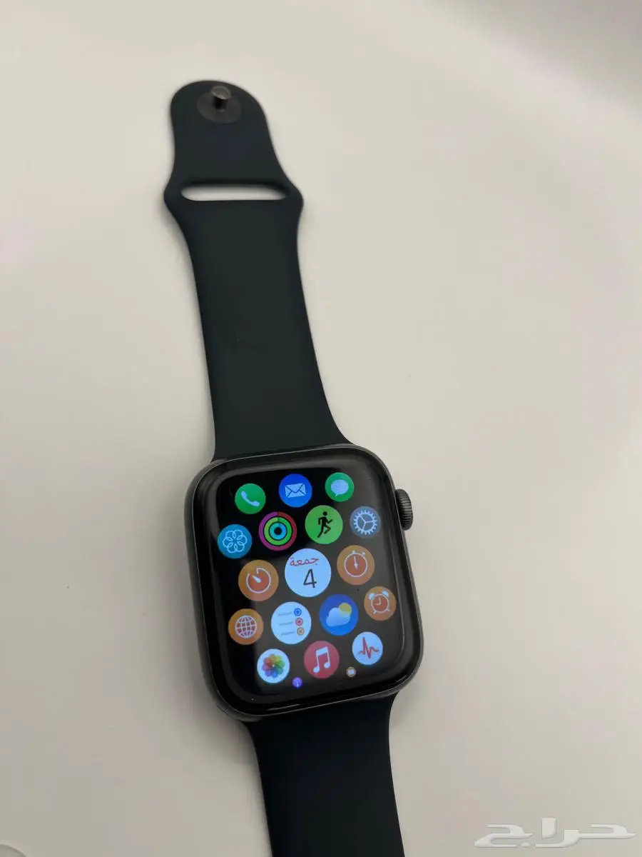 للبيع  ساعة Apple Watch Series 4 - إصدار Nike 6