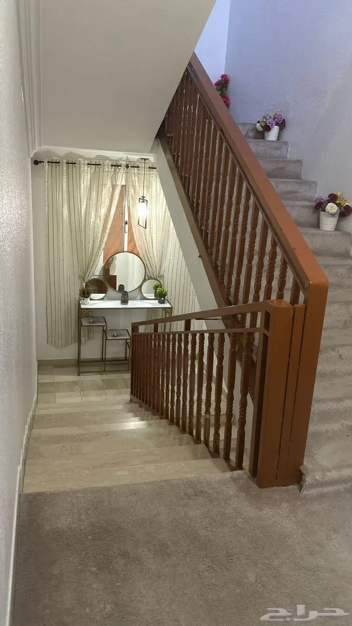 للبيع عماره دورين وملحق في خميس مشيط حي المنارة غرب حسام 6