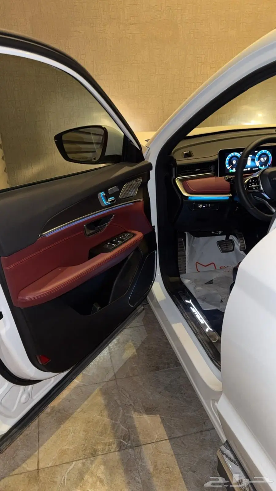 سيارة جيتور x70 بلس 2023 10