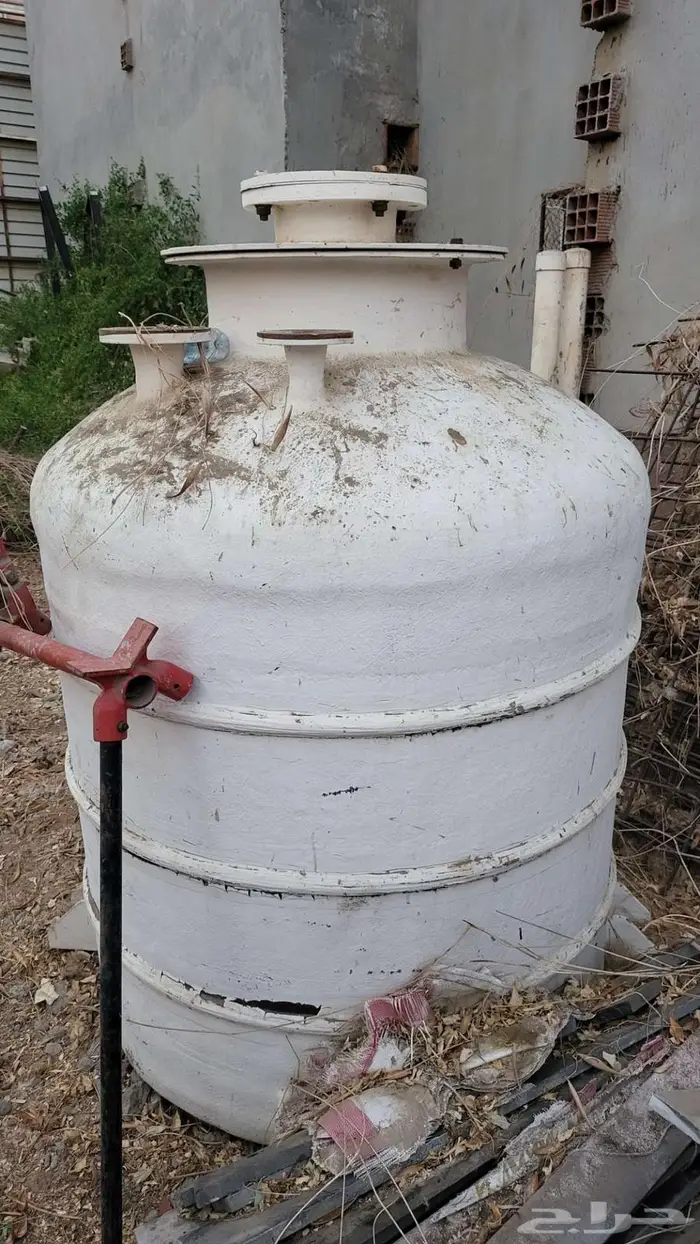 خزان مياه ومضخة مسبح 0