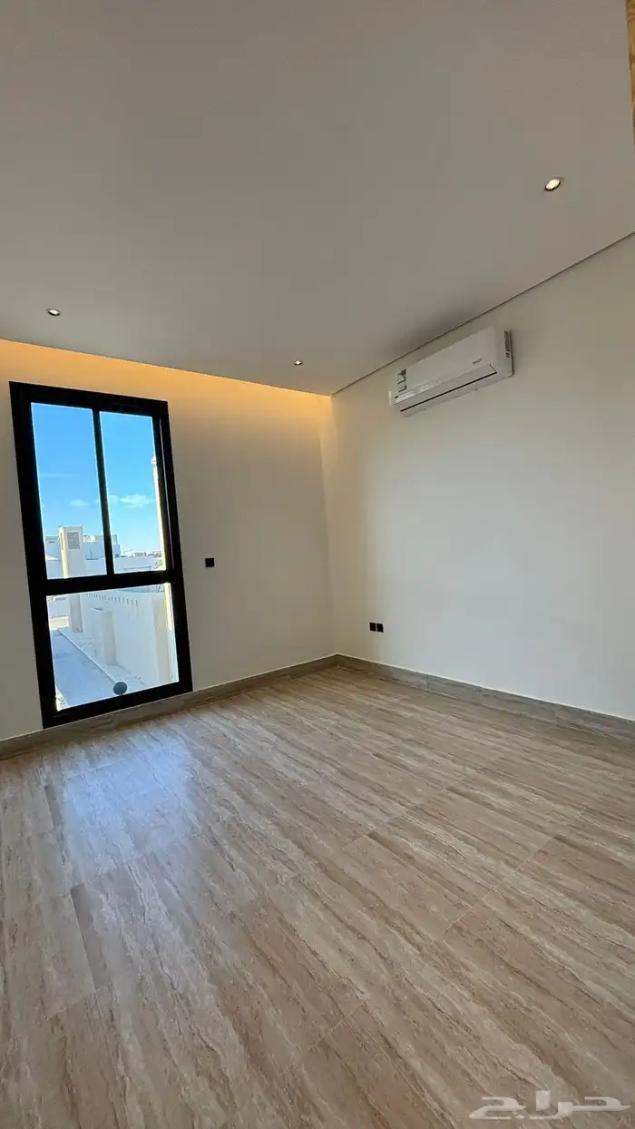 دور اول للإيجار حي النرجس 17