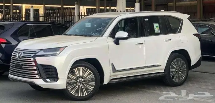 تتوفر فئات جيب لكزس 2025 اصفار LX600 اصفار لمبيعات البنوك 19