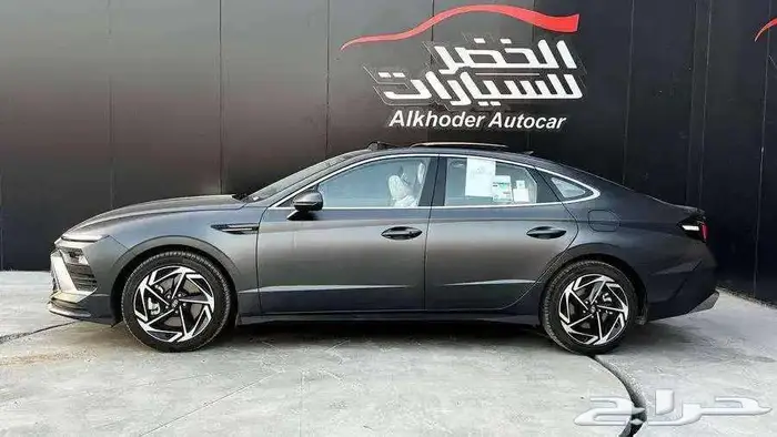 متوفر سوناتا سمارت اسود لامع وكمفورت رمادي مطفي 2025 عرض خاص 2