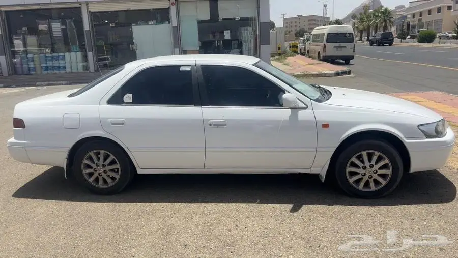 للبيع كامري 1999 3
