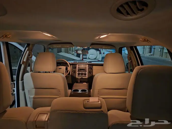 للبيع سيارة اكسبديشن موديل 2012 0