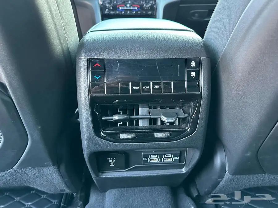 2023 Jeep Grand Cherokee half full options 4x4 accident free 26