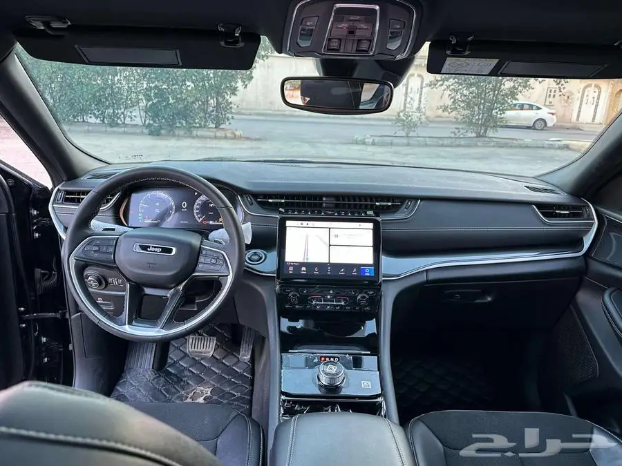 2023 Jeep Grand Cherokee half full options 4x4 accident free 20