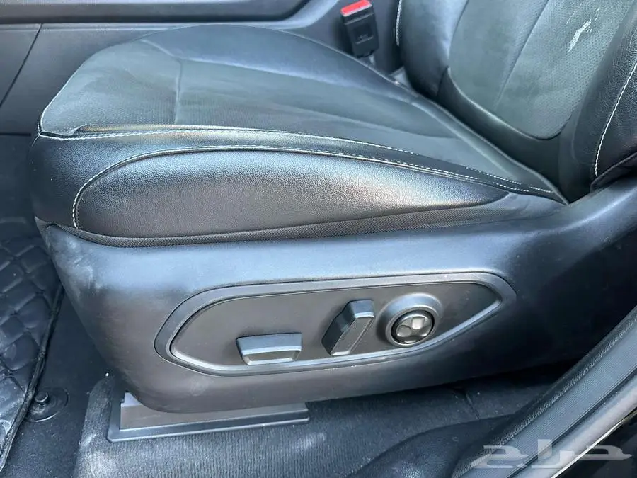 2023 Jeep Grand Cherokee half full options 4x4 accident free 9
