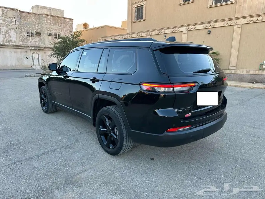 2023 Jeep Grand Cherokee half full options 4x4 accident free 2