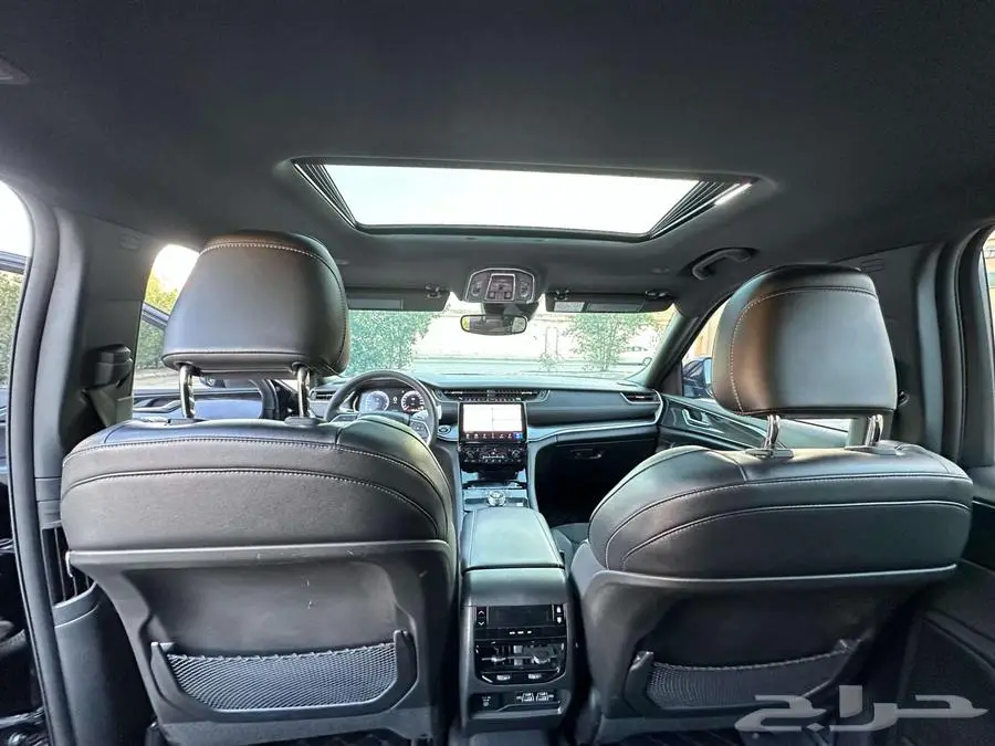 2023 Jeep Grand Cherokee half full options 4x4 accident free 29