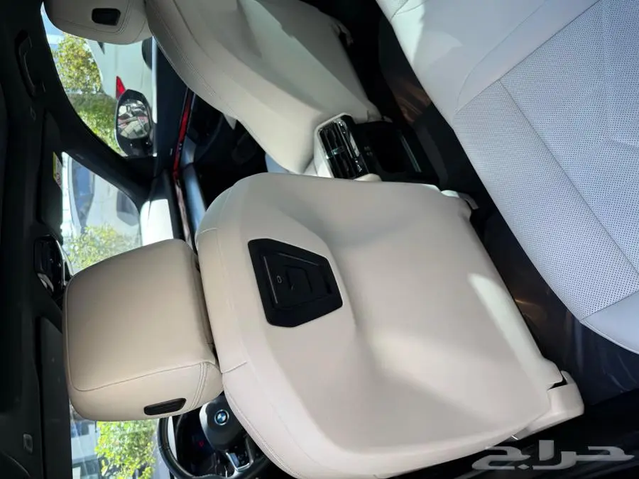 BMW i5 2024 Black Sapphire Metallic 9