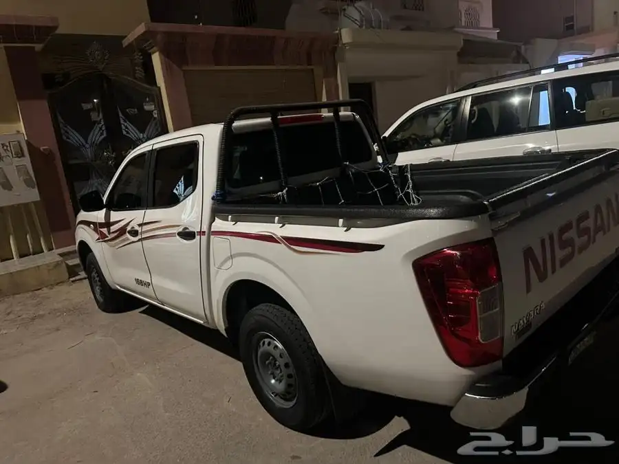 نيسان نيفارا 3