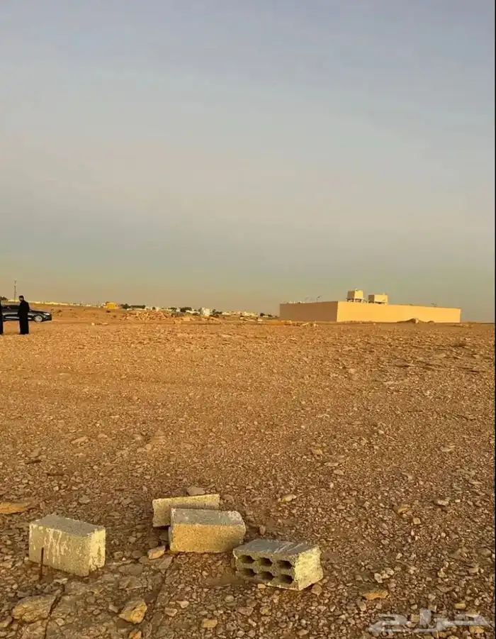 ارض للبيع الرياض حي عريض مساحه 957م تتجزا التفاصيل في الصور 3